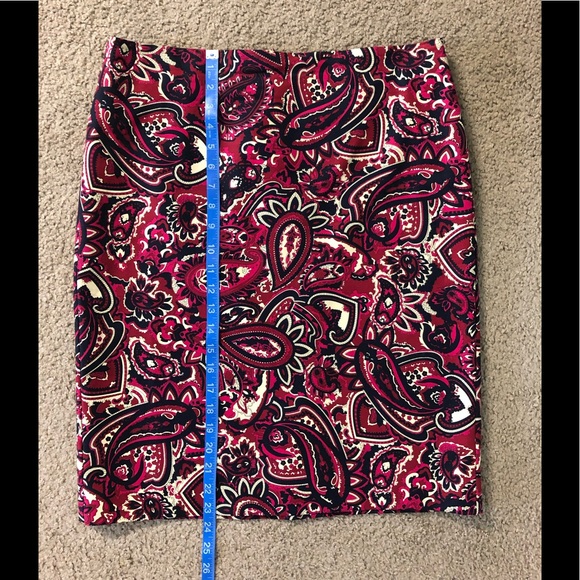 Talbots Pencil Skirt Sz 10 Maroon Magenta Paisley - Picture 6 of 9